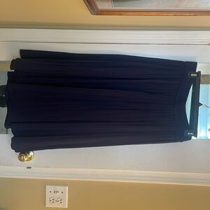 Pleaded pants with elastic top